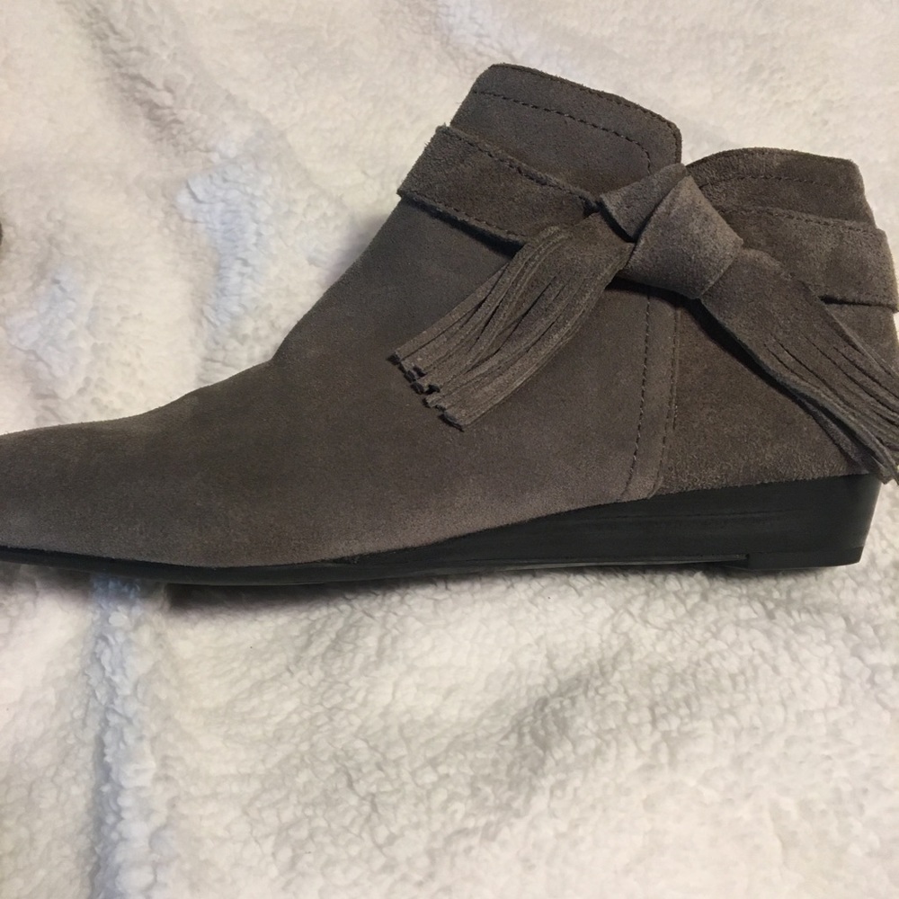 Franco Sarto Gray Suede Booties, zip, 7M, flat